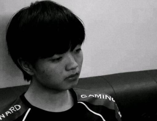 LOL:厂长苦吞五连败 iboy拿红被狂发问号 网友