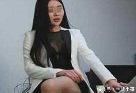 女子喝醉, 隔日苏醒发现自己在宾馆, 看到旁边的男人女子欣慰笑了