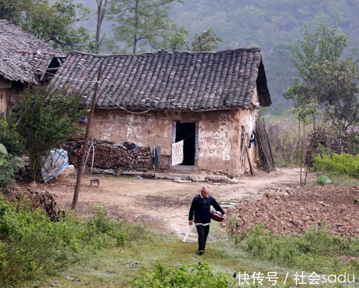 老人常讲当人穷时,改掉三习惯,断了三关系离