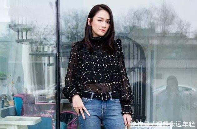 看了林心如穿黑纱上衣,再看陈乔恩,真想对霍建