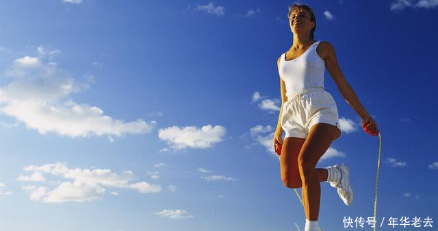 每天坚持跳绳一个小时,真的能瘦吗不一般!