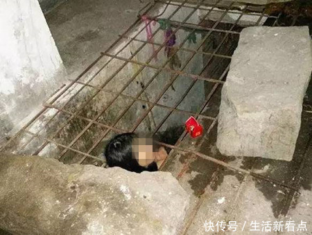 男子楼梯角落看见一女子,感觉不对劲,走进一看吓得报了警!