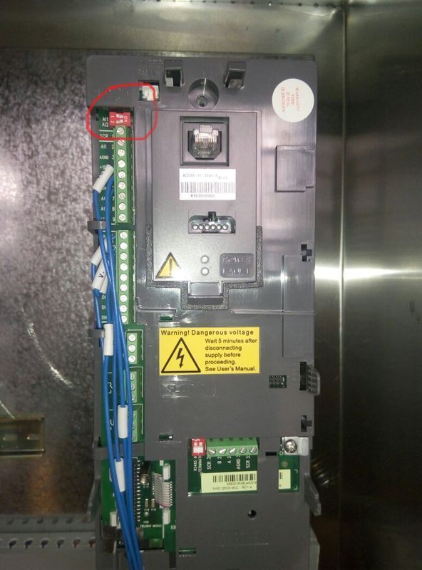 如图ABB ACS510变频器模拟量输入跳线开关