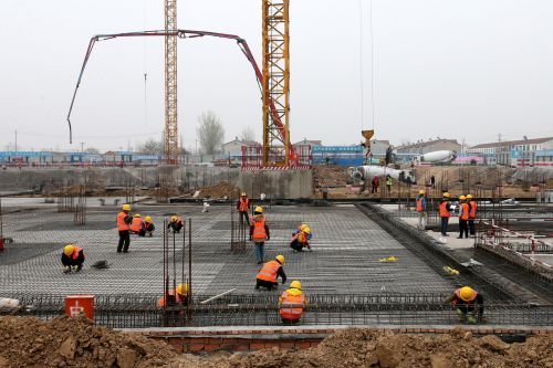 1,某建设项目总投资1000万元,其中自有资金80