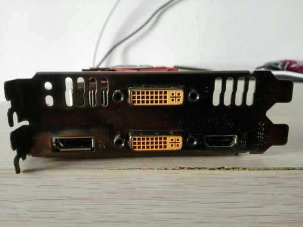 现在这套设备,启动后电视显示无信号,电视设置