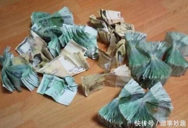 丈夫把家里现金保存在洗衣机,妻子打开一看瞬间瘫倒在地