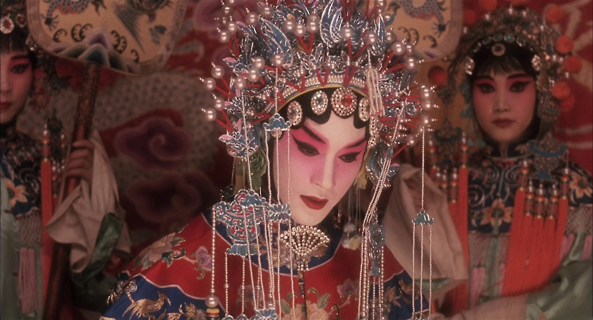 小生女装集锦!王俊凯御姐、侯明昊惊艳,最后一个太辣眼!