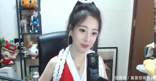 为博冯提莫一笑,他疯狂刷礼物近千万,如今深陷