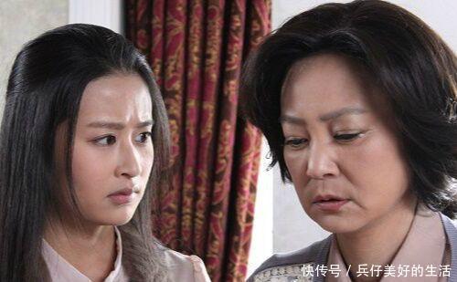 女儿丢失婆婆逼离婚，28年后儿子婚礼上看到一物，我哭着喊暂停