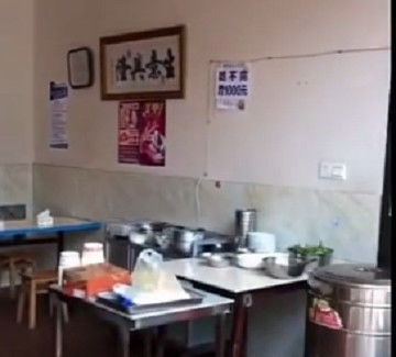 男子去饭店吃面，贪便宜点了大碗一元，结果没有吃完，接下来尴尬