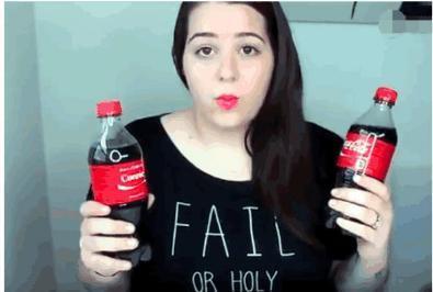 女子用10瓶可乐洗头,1个小时过后,大家都被她