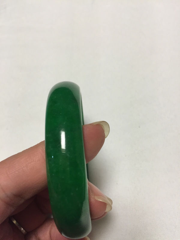 很想知道这个玉镯是A货还是B货_360问答