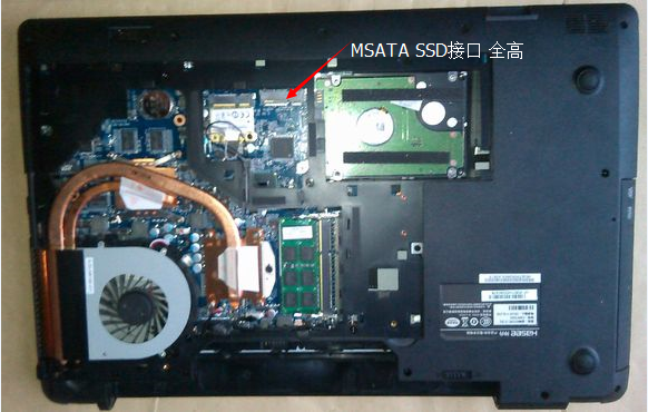 神舟战神k710c i7 d2固态硬盘接口再哪里?上图