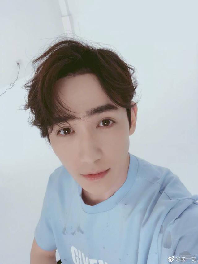 2018年的男明星榜,必须更新了,来为喜欢的爱豆