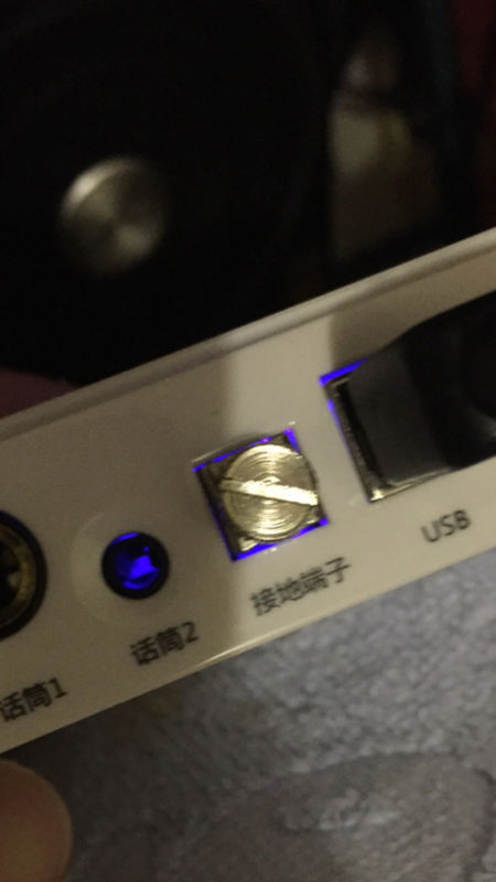 我问一下客所思p10录歌时候有电流声,会不会电