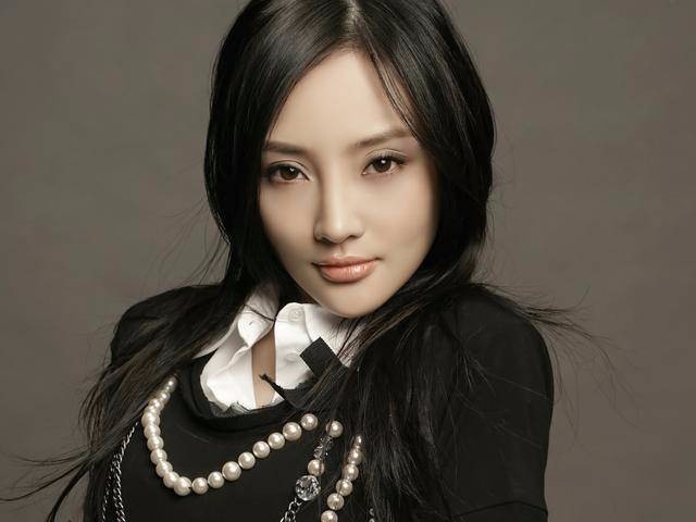 薛之谦被曝出轨李小璐?李雨桐再出击,薛之谦这