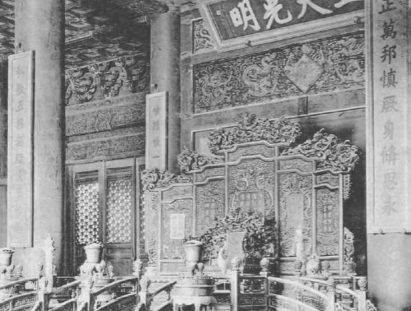 1900年八国联军入侵后的紫禁城--一名日本人拍