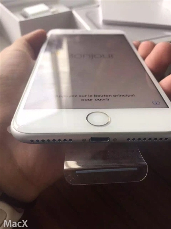 苹果iPhone7 Plus国行版包装盒内有什么?_360