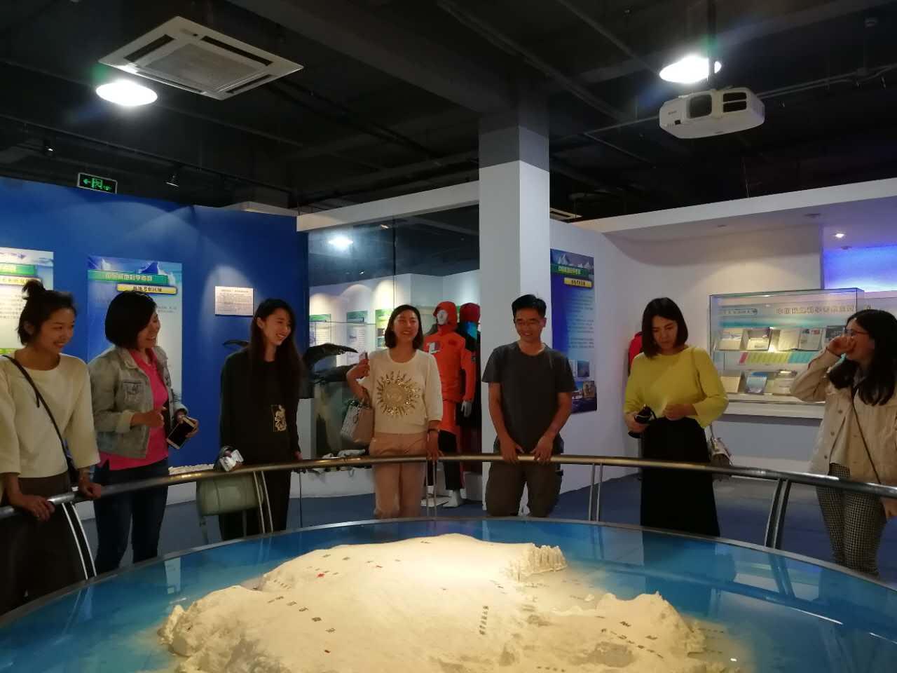 老虎游应邀参观中国极地研究中心