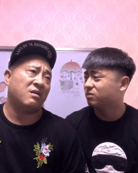 出轨门后"赵四"沉默 儿子说了这8个字