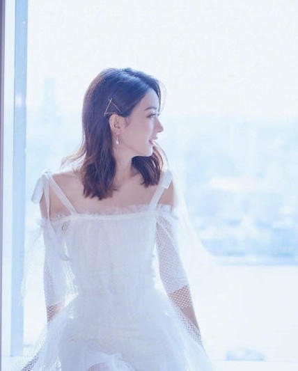 赵丽颖患产后抑郁,冯绍峰直言赵丽颖产后性格