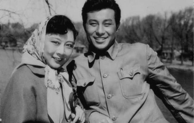 当年被誉为最帅军人,与发妻50年无绯闻,今86岁