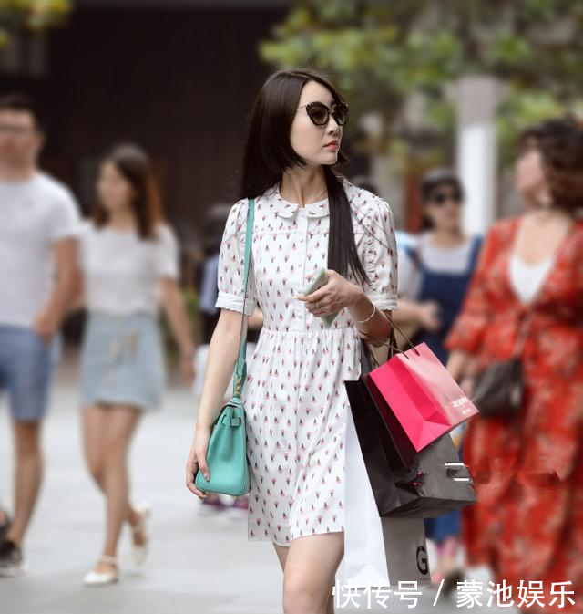 开心一笑小姨打入团伙内部,不幸成为老大夫人