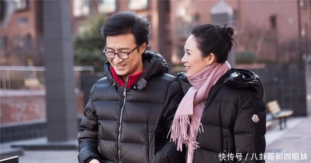 章子怡疑怀二胎消息后首发文,抱着醒宝巧妙遮