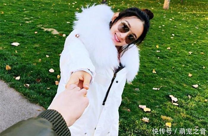 冯绍峰晒孕妇装照, 赵丽颖做出这样的举动, 无意