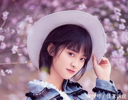 费启鸣表白沈月,热搜这么好上只因为共喝一杯