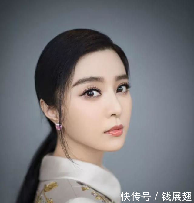 女明星最爱鲶鱼须刘海,杨幂遮住了发际线,她