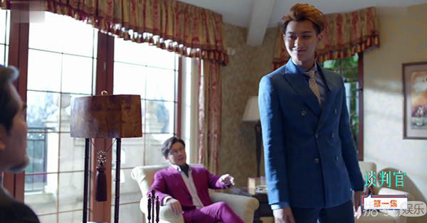 谈判官里黄子韬撩杨幂太逗了,确定他不是哈士