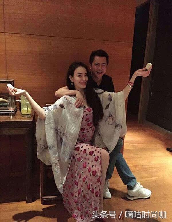 娱乐圈有多乱,王中磊和野模双胞胎玩寿桃play,