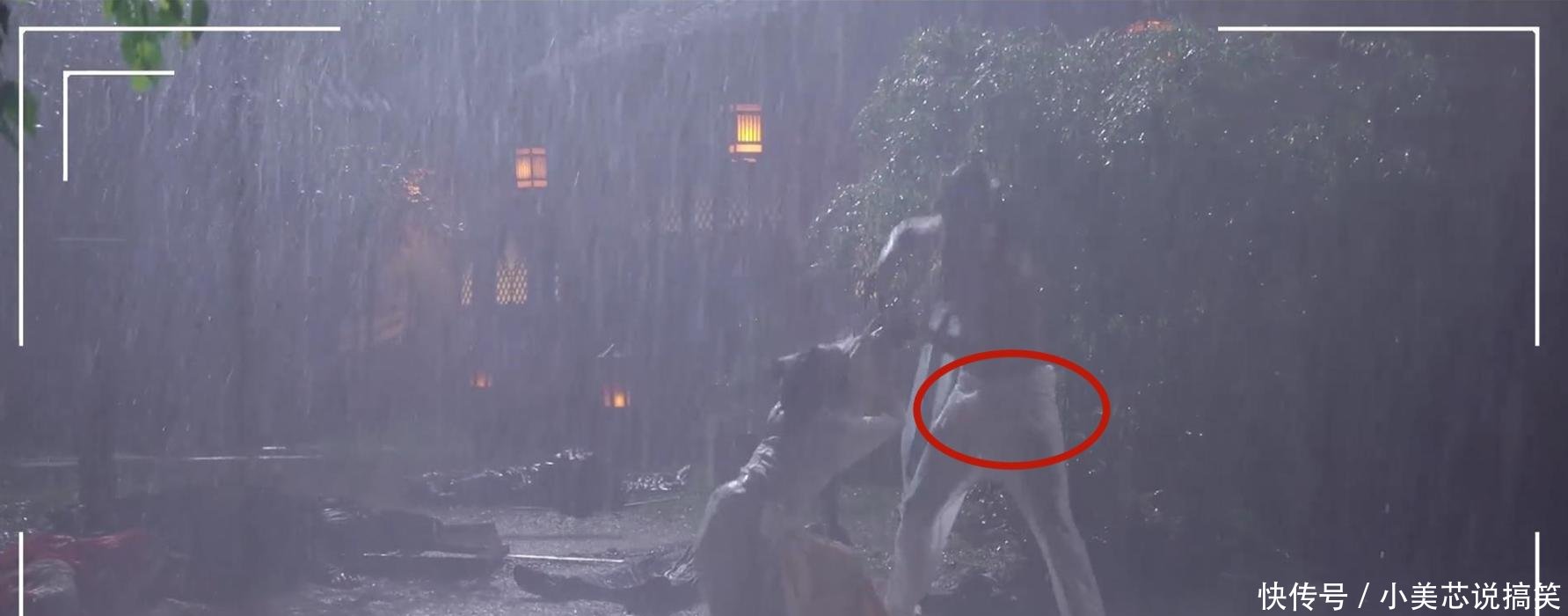 《扶摇》花絮 阮经天与杨幂拍雨戏不慎暴露底