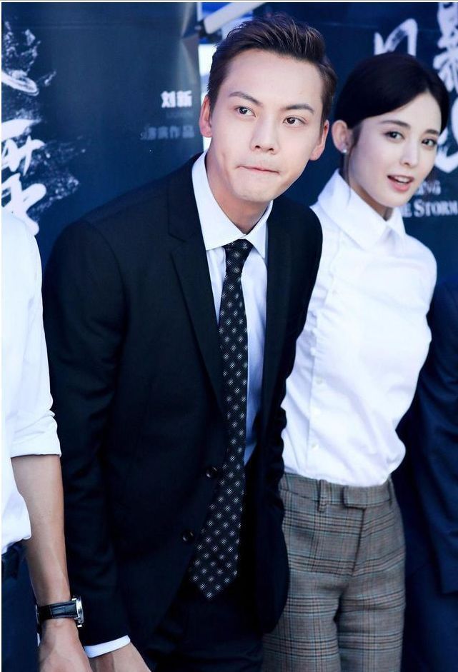 陈伟霆古力娜扎现身新剧探班会 两人首次搭档