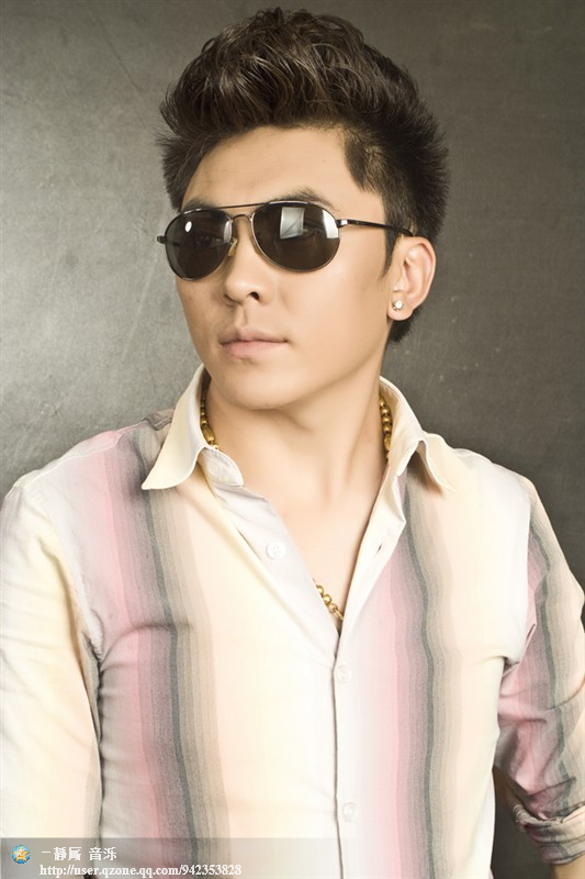 谁有藏族青年歌手洛桑的资料 谢谢!_360问答