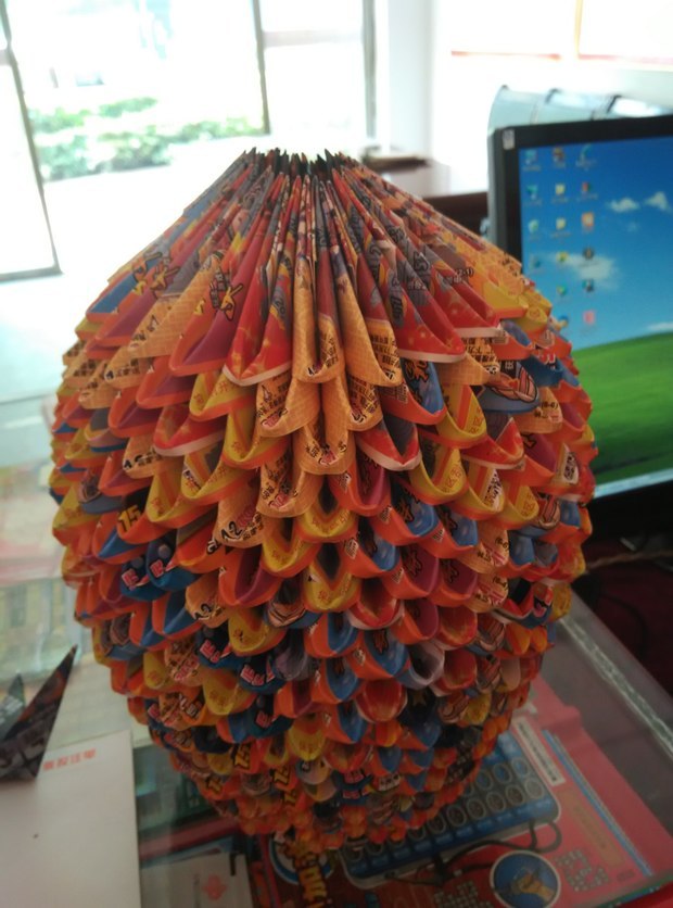 纸制菠萝的顶部如何收口?