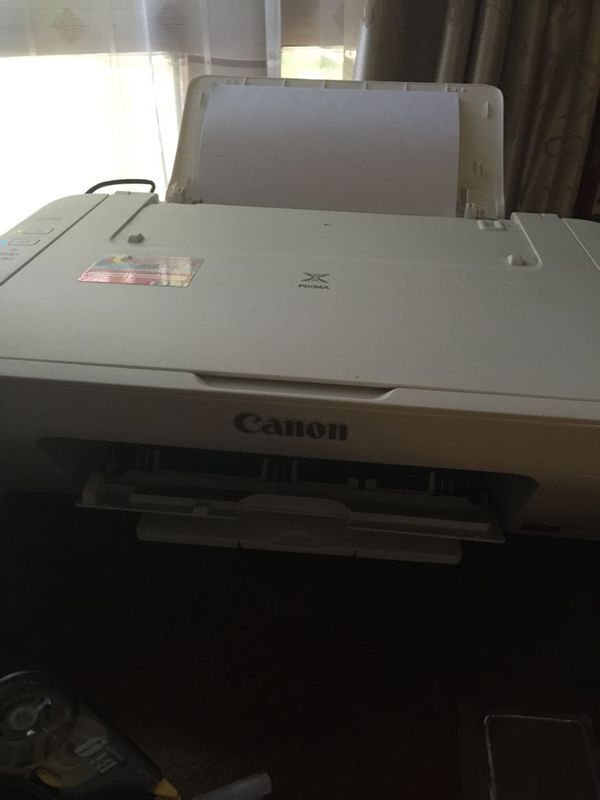 佳能的打印机pixma怎么换墨盒 打开后墨盒还在