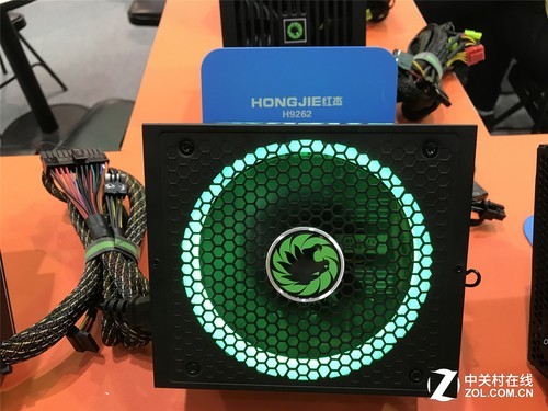 全方位实用设计 GAMEMAX新品亮相台北展(图7) 全方位实用设计 GAMEMAX新品亮相台北展(图7)