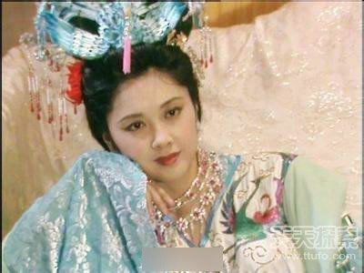 揭秘中国真实女儿国 一女侍多夫夜夜换男人