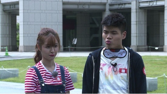 OMG老队员聚首真人秀“超级主播”奖励保时捷