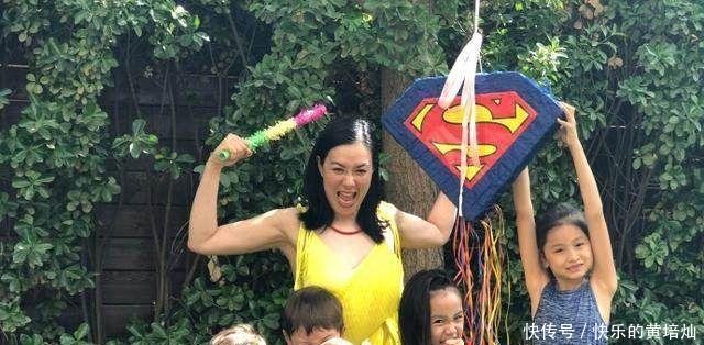 张伦硕想要孩子,不仅给钟丽缇买情趣内衣,还当