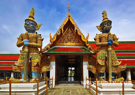 去泰国旅游办理签证时,照片的规格要求是什么