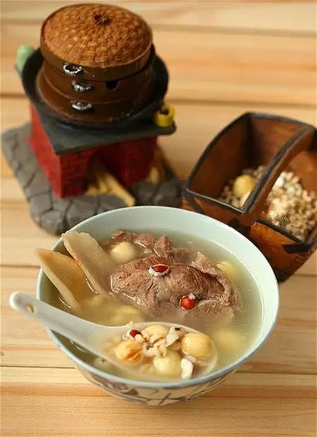 四神汤,一道源于宋朝,盛于清朝,流传于台湾的中医食方