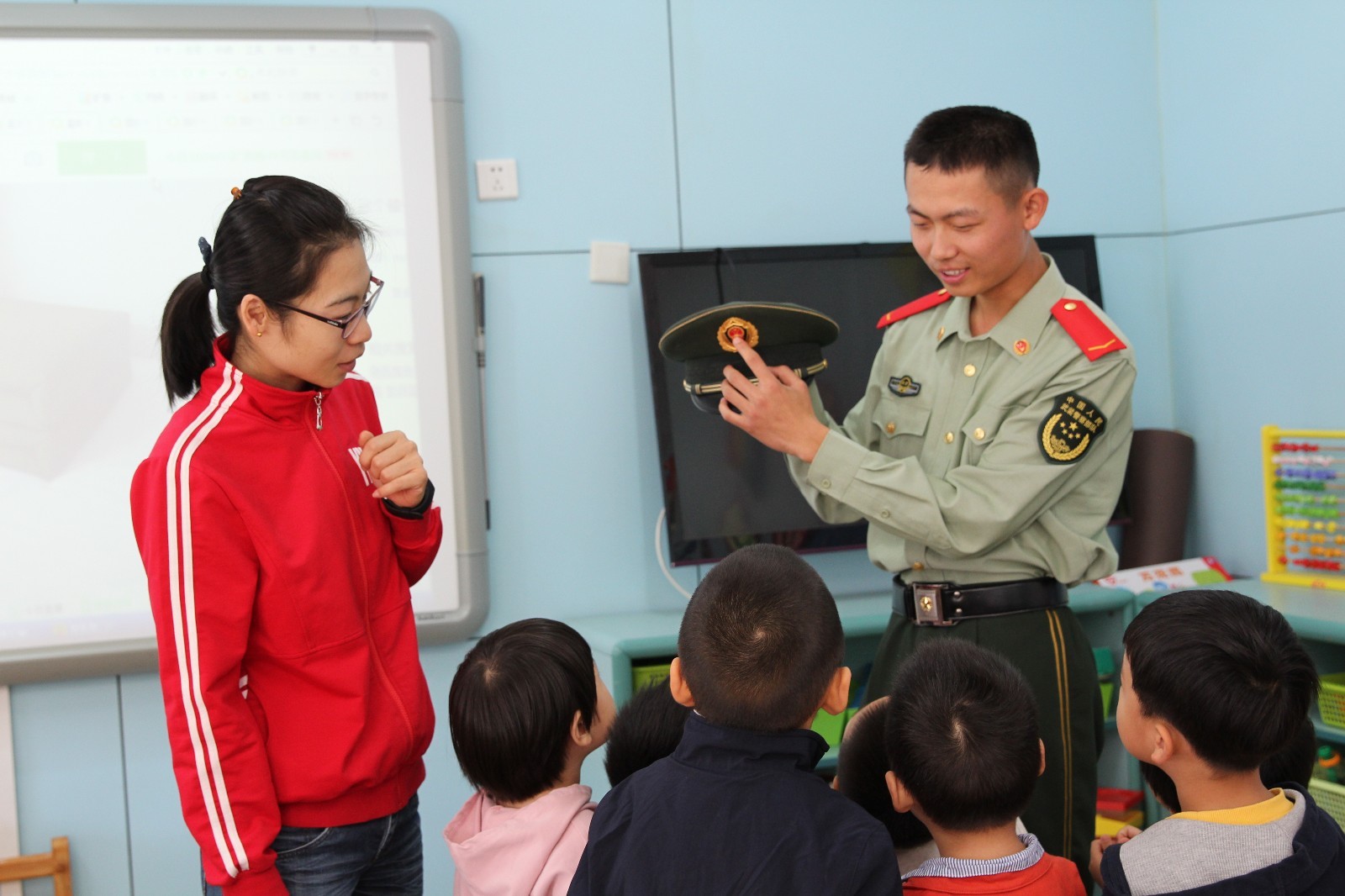 校园迎来别样“爱国主义教育”