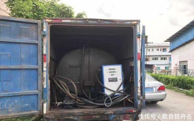 95号汽油每升5.83元,奔驰宝马都来加,黑加油站