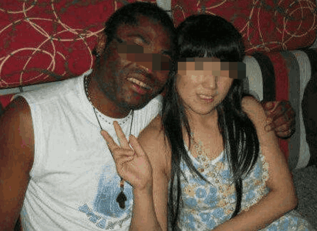 美女嫁给黑人男子, 婚后10天就要离婚, 说出原因后大家都很尴尬!