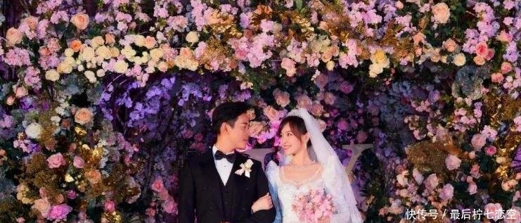 唐嫣罗晋元旦晚会秀恩爱,同台连唱3首歌,小细