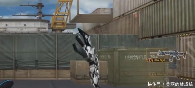 穿越火线这雷神换子弹厉害了,弹夹都是从虚空