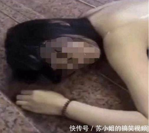 醉酒少女趴在楼梯上不省人事，男子见后忍不住，直言：算你赚了！